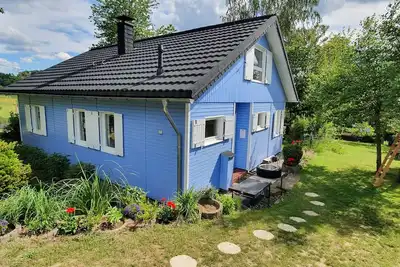 Image de Vacation home with large garden, near a dam.