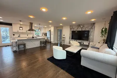 Image de Fully Furnished 3-Bedroom Home with outdoor Deck & Prime Occoquan Location