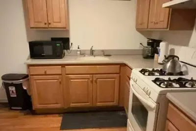 Image de Cozy 2br/1ba Basement Apartment: Private & Modern