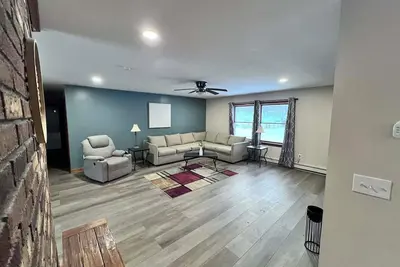 Image de Spacious 3br Home ~ Sleeps 6 ~ Near Catskill Mountains & Skiing ~ Yard ~ Parking