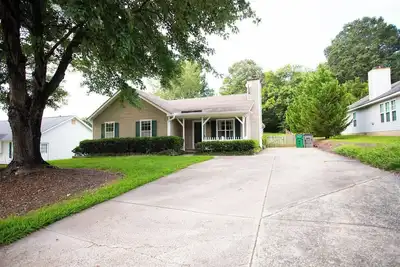 Image de Entire home in Charlotte, North Carolina