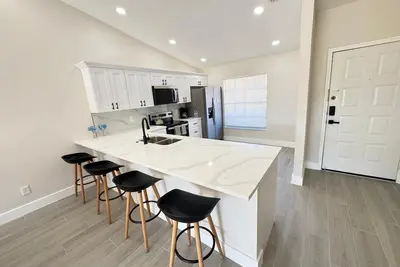 Image de Beautiful renovated house 20min from Disney - Universal - Seaworld