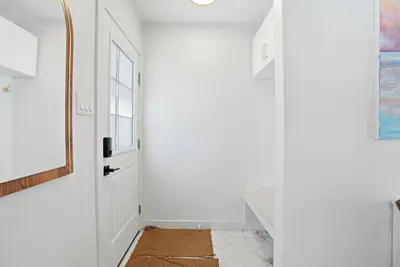 Image de Bright & Fully Renovated Retreat