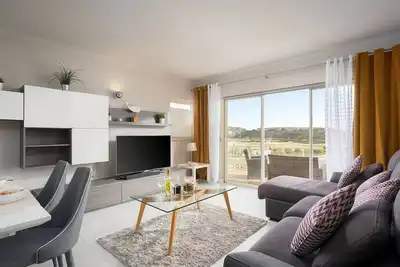 Image de Atlantic Terrace - Coastal Haven Lagos Apartment