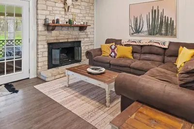 Image de Two Step Fest Shamrock Twilight & Sleeps 11 | Pets