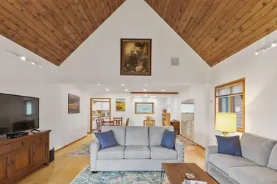 Image de Peregrine View - Beautiful Home in Gardiner, Mt, Yellowstone National Park