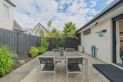 Image de Your Home With Private Courtyard