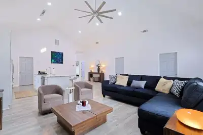 Image de 6 Saatva Bed 4 Bath+3800sqft+Valentine Special