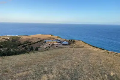Image de Luxe retreat on the Great Ocean Road. Commune with nature. Big ocean views.