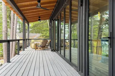 Image de Modern Luxe Island Escape  Boat Required Pets