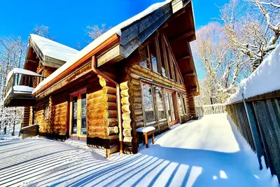 Authentique chalet de bois rond #051