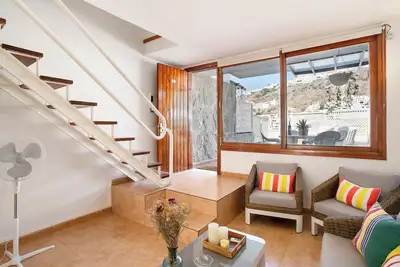 Image de Appartement de vacances « Dúplex Guayana 23 à Puerto Rico » avec vue sur la montagne, Wi-Fi et climatisation