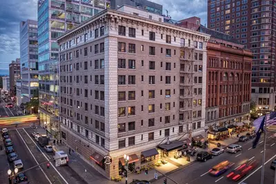 Image de Spacious King Suite Steps to Pearl District & Portland Icons