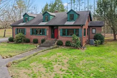Image de Gorgeous 5-bedroom Riverside Estate Lodge in downtown Townsend