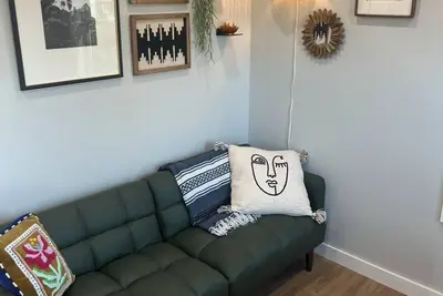 Image de Cozy 1-bedroom cottage near uptown Charlotte in between Plaza Midwood and Noda