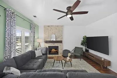 Image de 3bd/2bth, Big Backyard Space, Quiet Neighborhood