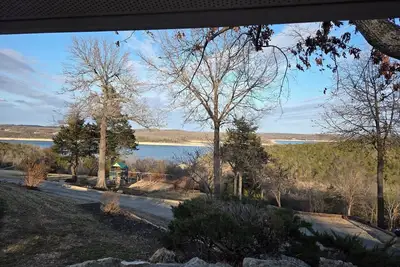 Image de Open Lakeview Cottage #5 at Teal Point Resort on Lake Norfork