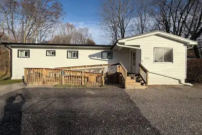 Image de Potter Bunkhouse! 4 Bedroom, 2 Bath, 100% Handicap Accessibility. Pet friendly!