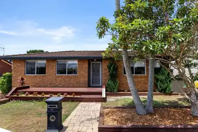 Image de Forster 8br home, free parking, near shop & beach