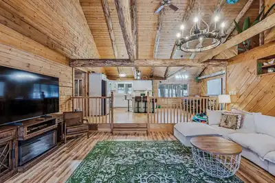 Image de Farm-Adjacent Lodge Cabin with Game Room + Views
