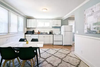 Spacious 3 Bed 1. 5 Bath Near Moron Trail!