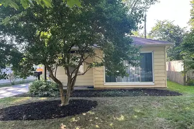 Image de Pleasant 3-bedroom house with Ac in friendly neighborhood close to Lake Erie