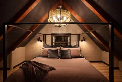 Image de Hot Tub, King Bed, Dogs w/Pequawket Beach Access!