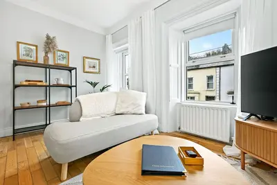 Image de Stay in Central Sligo Walk to Rail, Cafes + Shops