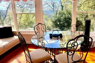 Image de Stillwater's Old World w/ Views & Fireplace