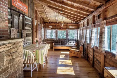 Image de Cozy Log Cabin | Algonquin Shores
