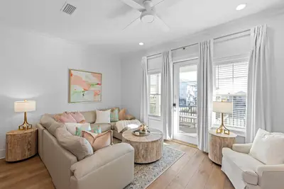 Image de Lost Dunes-4/4 New Listing -Gulf Views + Room For 12- Steps From The Beach/Pool