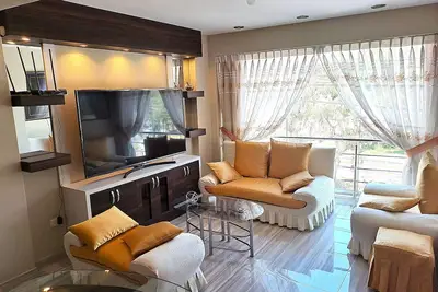 Image de Family Apartment 3 bedrooms and bathrooms in front of the park in central area