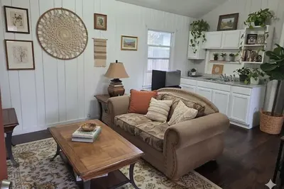 Image de La Lomas Bohemian Cottage. Cozy 1-bedroom apartment in charming Modesto with Ac