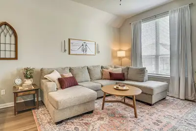 Image de Texas A&M Game Day Hub: Family Retreat w/ Yard