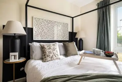 Image de Windsor 3-Bed Executive Apartment with Gated Parking