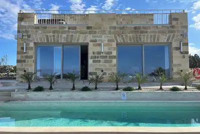 Image de Villa à Mġarr avec 5 chambres à coucher, 12 couchages