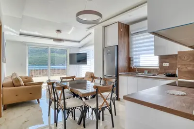 Image de Ljubica Superior 3-Zimmer-Apartment mit Meerblick by Interhome