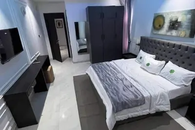 Image de Modern 2-Bedroom Retreat with Gym & Snooker in Ikeja Gra – Close to the Airport