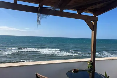 Over the sea, El Morche