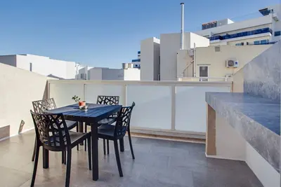 Image de PHNo11 | Seaside Penthouse w/ Terrace – X Gżira