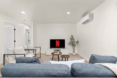 Image de Bright & Modern Whole Home near Dt Sacramento