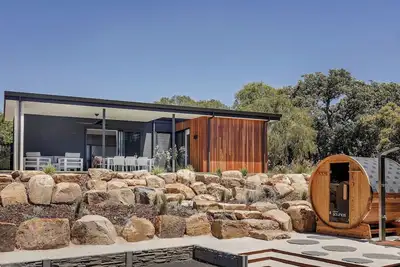 Image de Escape To Picturesque Eagle Bay In This Beautifully Appointed 2 Bed Studio