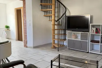 Image de Gîte 4 personnes à Puy-Saint-Martin – Terrasse partagée, Wi-Fi et climatisation