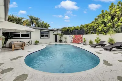 Image de Luxury 4br Coconut Grove Home w/ Pool & Bbq