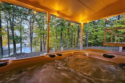 Image de Riverside Retreat - Hot Tub, Fire Pit, River Views
