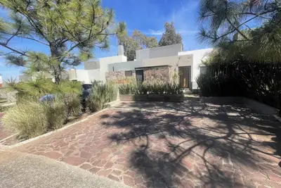 Image de Comfortable and very nice accommodation with garden next to Tec. de Mty. Pet friendly 🌿