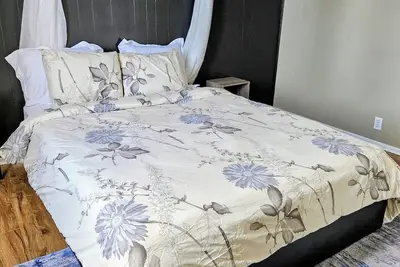 Image de Pelican Lake Getaway – Private Home Within Walking Distance to Beaches & Trails