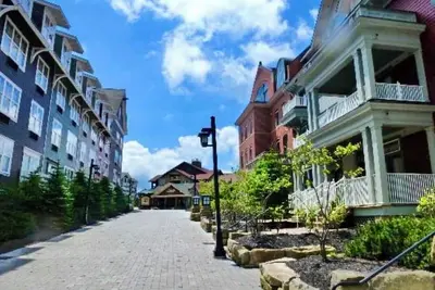 Image de Ski In Ski Out Top Floor Seneca Corner Unit w/ Hot Tub Access- Being Renovated