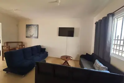 Image de House 3 bedrooms All with bathroom, A/C. Walmart has side