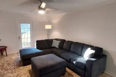 Image de Steps to Uga campus/Sanford Stadium - Lg 1br + SofaBed